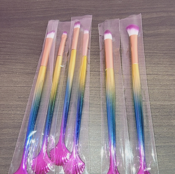 Make up brushes rainbow - Picture 3 of 6